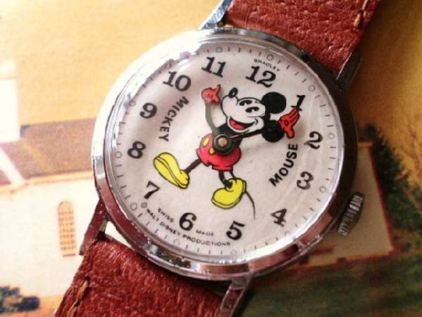 BRADLEY 1940年代 ミッキーマウス スイス製アンティーク 大人用サイズの手巻式腕時計 正規生産品の長期保管品 熱烈マニアの皆様へ |  アンティーウオッチマンはROLEX（ロレックス）・OMEGA（オメガ）・TUDOR（チュードル）などアンティーク腕時計の委託通販専門店—時計の ...