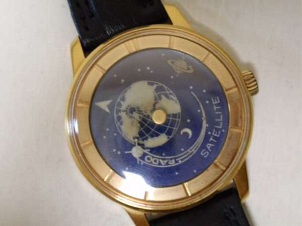 人気正規店RADOラドー　サテライト ミステリーダイアル　ウォーターシールド　腕時計 時計