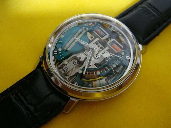 人気の新作 ☆BULOVA ACCTRON M7 214 音叉時計☆ M7 1967