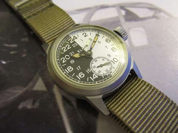 エルジン アメリカ陸軍 軍用時計 24時間文字盤 戦勝記念正規版 未使用 