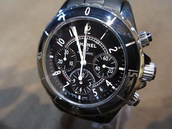 シャネル J12 クロノグラフ 41mm クロノメーター オートマチック 黒セラミック ラバーブレス |  アンティーウオッチマンはROLEX（ロレックス）・OMEGA（オメガ）・TUDOR（チュードル）などアンティーク腕時計の委託通販専門店—時計の委託・アンティーウオッチマン