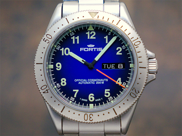 フォルティス FORTIS OFFICIAL COSMONAUTS SS 200mダイバー ブルー 