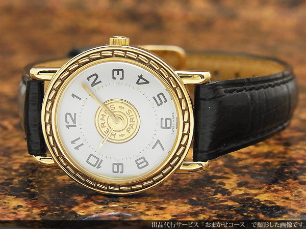 エルメス HERMES レディース セリエ 18Kケース ギャランティカード・BOX付属 ホワイトダイヤル クオーツ  アンティーウオッチマンはROLEX（ロレックス）・OMEGA（オメガ）・TUDOR（チュードル）などアンティーク腕時計の委託通販専門店—時計 の委託・アンティーウオッチマン