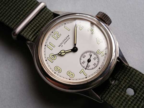 ウォルサム 未使用 軍用時計 アメリカ陸軍航空隊 希少40周年記念限定品