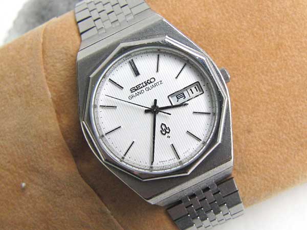 セイコー グランドクオーツ ホワイト文字盤 珍しい10角モデル SEIKO 