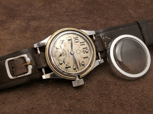 セイコー 精工舎 日本海軍航空隊 軍用腕時計 2重ケース 桜マーク 手 