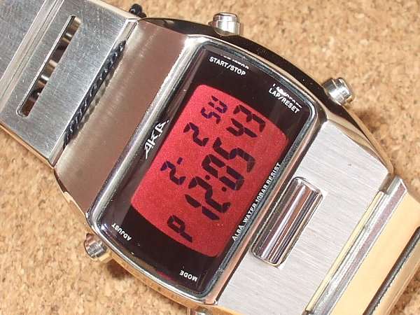 セイコー アルバ AKA デジタル 未使用品 レッドカラー  時計の委託通販アンティーウオッチマン