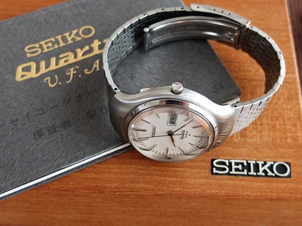 SEIKO Quartz V.F.A. 3823-7001 クォーツ時計(箱付)-