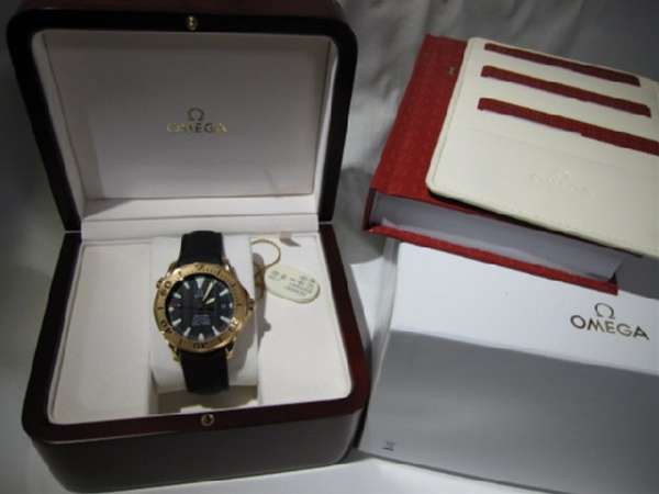 オメガ シーマスタープロ300m 18krg無垢 日本未発売 超美品 時計の委託通販 アンティーウオッチマン