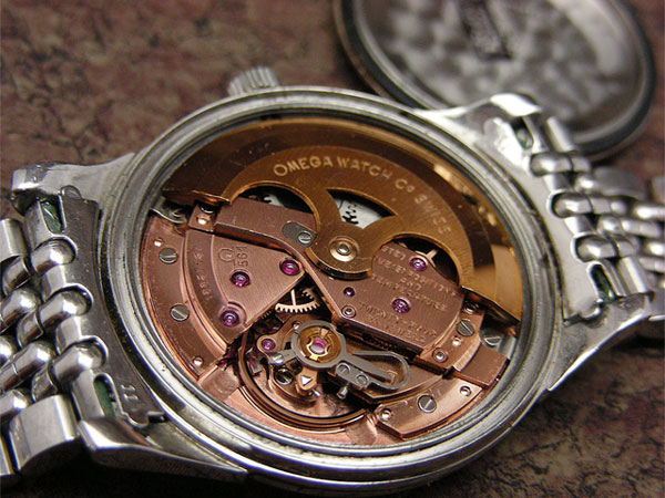 オメガ コンステレーション クロノメーター Cal561 オートマチック ライスブレス | アンティーウオッチマンはROLEX（ロレックス）・OMEGA （オメガ）・TUDOR（チュードル）などアンティーク腕時計の委託通販専門店—時計の委託・アンティーウオッチマン