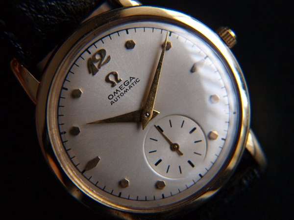 21,000円K14  OMEGA  ビンテージ　腕時計