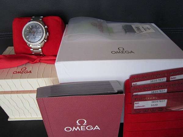オメガ スピードマスター ダイヤベゼル・インデックス シェル文字盤 国際保証カード等付属 | アンティーウオッチマンはROLEX（ロレックス）・ OMEGA（オメガ）・TUDOR（チュードル）などアンティーク腕時計の委託通販専門店—時計の委託・アンティーウオッチマン