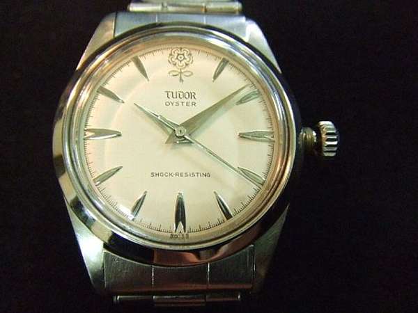 チュードル デカバラ ヴィンテージ1960年代 美しいアイボリーダイヤル 手巻き リベットブレス付 |  アンティーウオッチマンはROLEX（ロレックス）・OMEGA（オメガ）・TUDOR（チュードル ）などアンティーク腕時計の委託通販専門店—時計の委託・アンティーウオッチマン